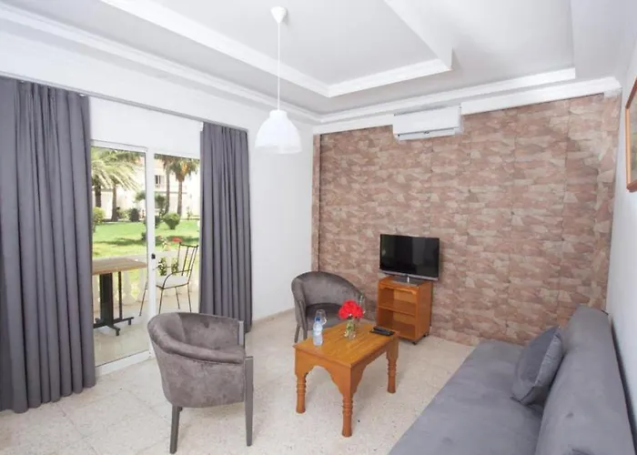 Mountain View Ξενοδοχείο *