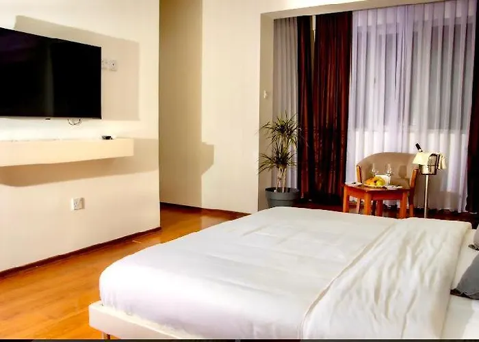 Mountain View Ξενοδοχείο *